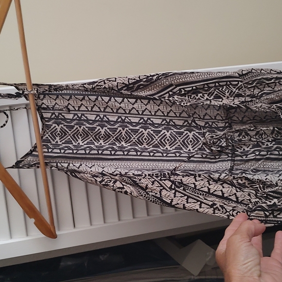 Forever21 romper - Picture 2 of 3